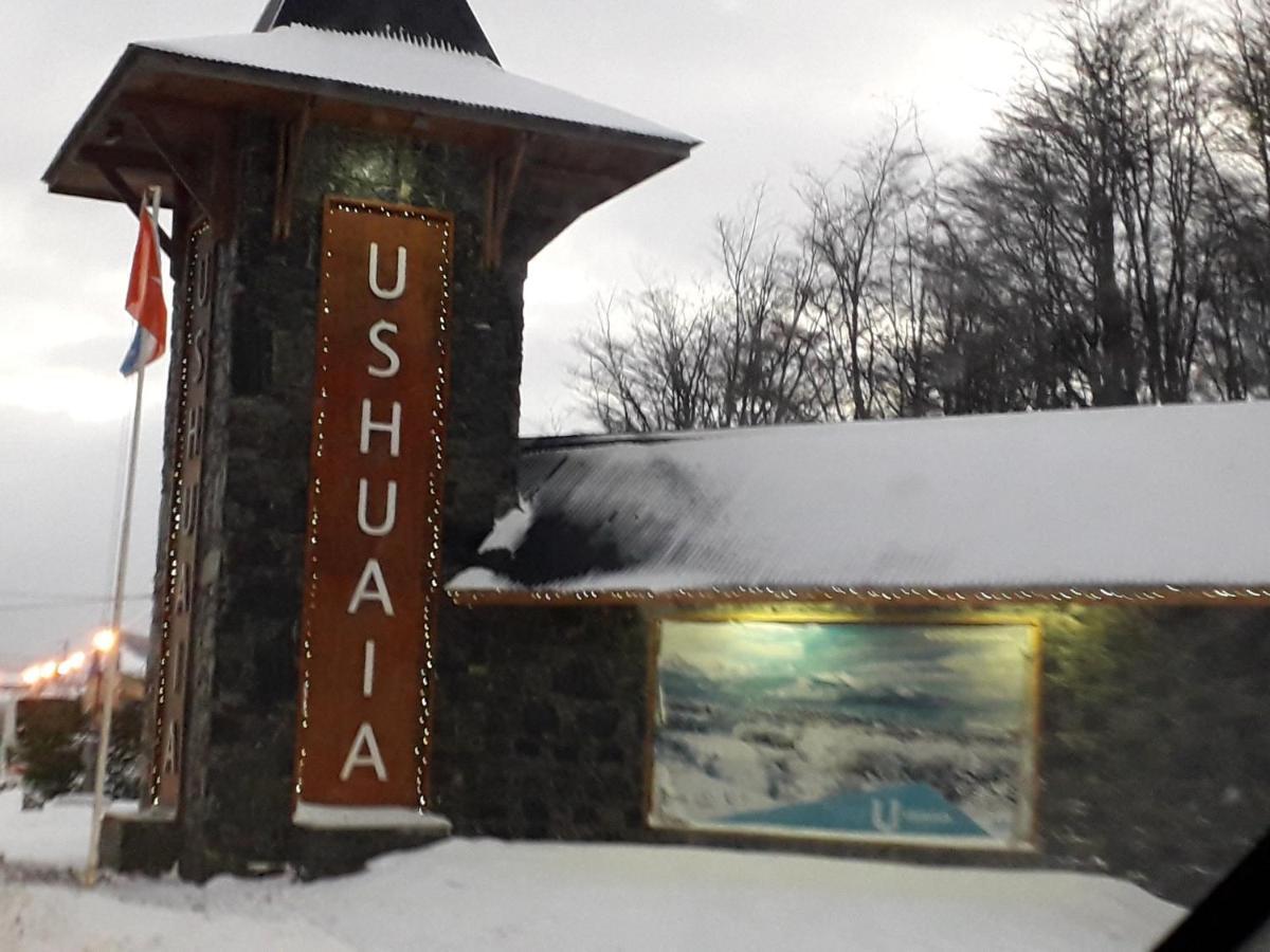 Casona Los Arri Ushuaia Exterior photo